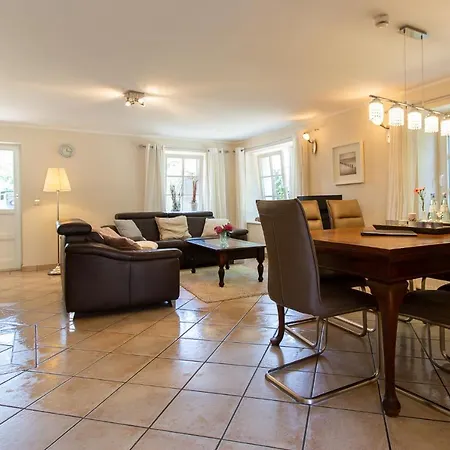 Künstlerhaus Rosenthal 01 Ahrenshoop