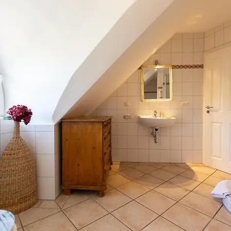 Holiday home Kuenstlerhaus Rosenthal 01 Ahrenshoop